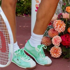 NWT Womens Lacoste club low Mint Green Sneakers sz 7
